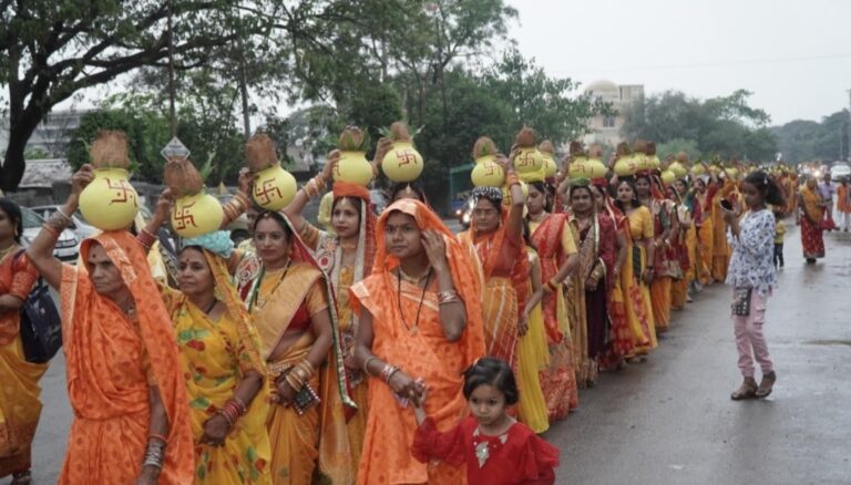 भागवत भक्ति ज्ञान वैराग्य का समुच्चय : हिमान्शु महाराज