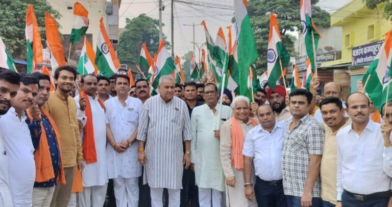देशभक्ति से ओत-प्रोत तिरंगा यात्रा में शामिल हुए विधायक धर्मजीत सिंह