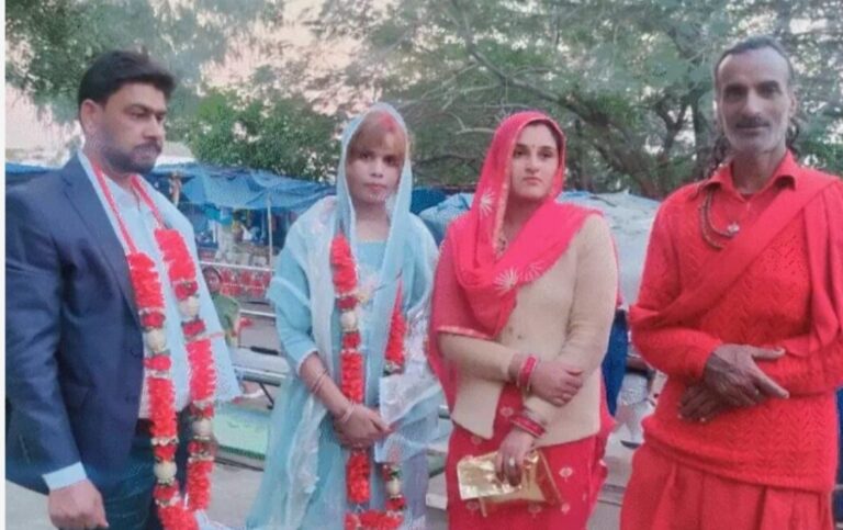 @ सावधान ! पैसों के लालच में पति को बेचने से गुरेज नहीं कर रही महिलाएं, फिल्मी स्टाइल में लुटे 7 लाख रुपए