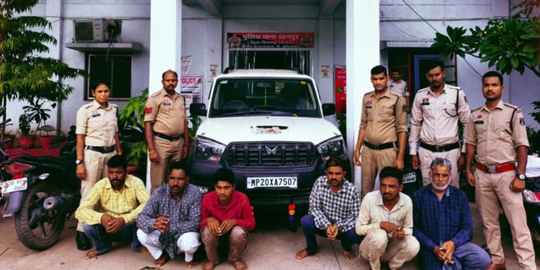 खेत समतलीकरण करने के बहाने मांगते थे काम और करते थे बकरा बकरी चोरी