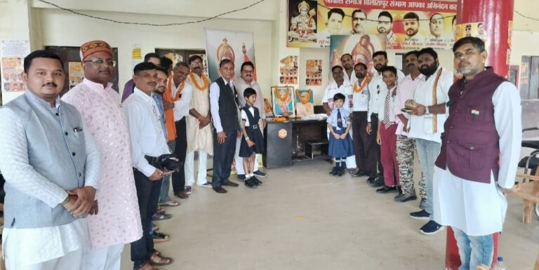 श्रीवास समाज ने हर्षोल्लास से मनाया स्वतंत्रता दिवस