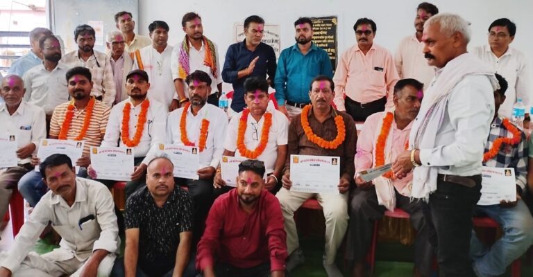 सर्व सेन नाई समाज बेरला-बेमेतरा में निर्विरोध अध्यक्ष चुने गए कन्हैया सेन