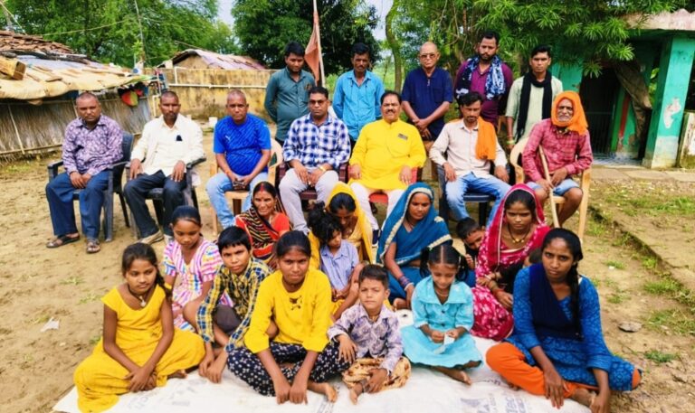 शिक्षा से ही ग़रीबी और कुरीतियों की ज़ंजीरों को तोड़ा जा सकता है: तिवारी