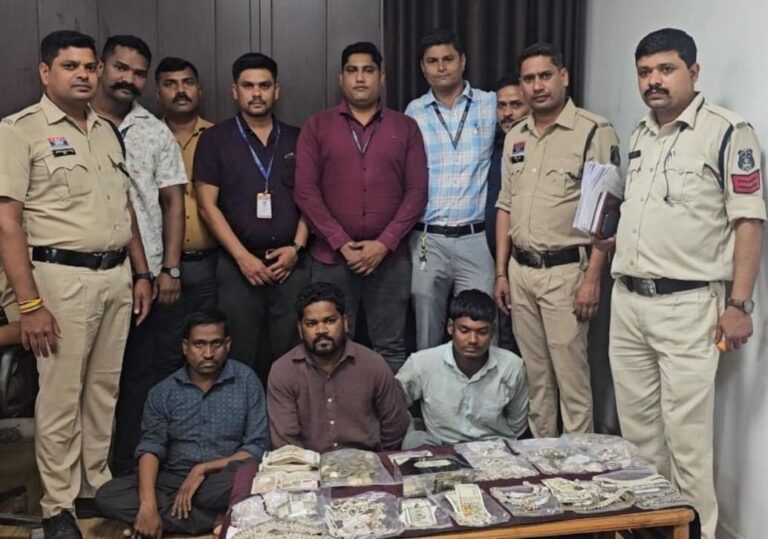 दिनदहाड़े सूने मकानों में चोरी करने वाले गिरोह का पर्दाफाश, तीन आरोपी गिरफ्तार